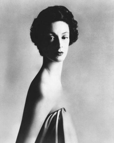 http://www.suprememanagement.com/being/wp-content/uploads/2009/04/marella-agnelli-1953.jpg