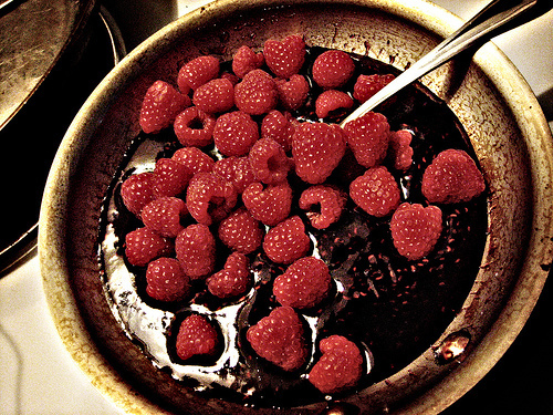 Lomo :: Raspberry Compote by foéÖþoooey.
